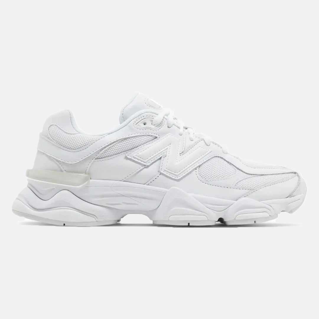 Tênis New Balance 9060 Triple White